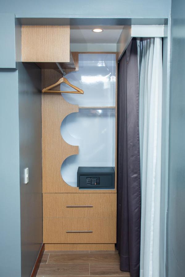 Unwnd Flats Hotel Makati City ภายนอก รูปภาพ